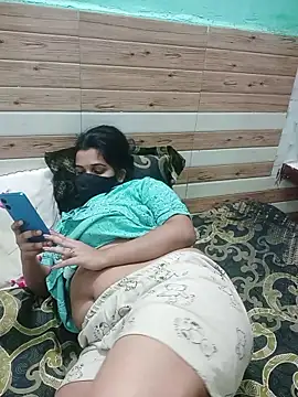 Snapshot of ZyphiaLive chatting on May 7, 2026, 5:18 pm ZyphiaLive online show from May 7, 2026, 5:18 pm