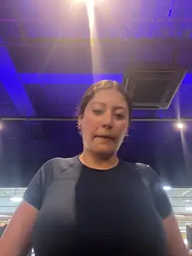 lizzy luminair online show from February 9, 2026, 8:46 pm