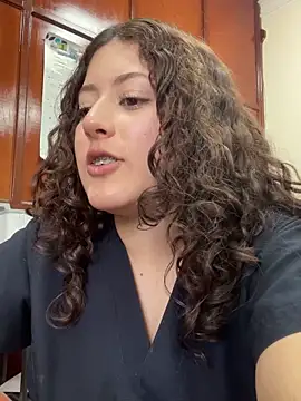 lizzy luminair online show from February 17, 2026, 7:09 pm