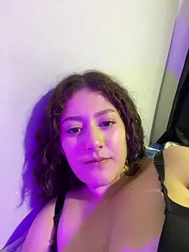 lizzy luminair online show from February 20, 2026, 3:58 am