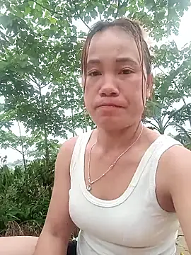 cutebobi online show from April 16, 2026, 2:56 am