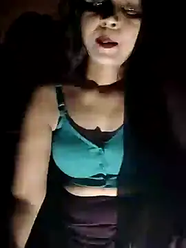 Snapshot of Ayesha_Khan1 chatting on April 26, 2026, 7:39 am Ayesha Khan1 online show from April 26, 2026, 7:39 am