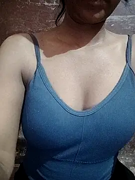Snapshot of Ayesha_Khan1 chatting on May 25, 2026, 3:56 am Ayesha Khan1 online show from May 25, 2026, 3:56 am