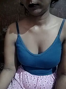 Snapshot of Ayesha_Khan1 chatting on May 26, 2026, 12:06 am Ayesha Khan1 online show from May 26, 2026, 12:06 am