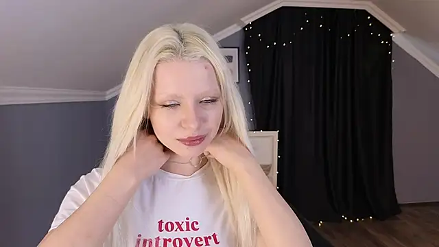 Snapshot of Naomi_Demio chatting on February 21, 2026, 9:10 am Naomi Demio online show from February 21, 2026, 9:10 am