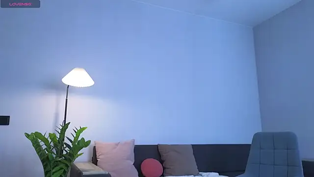 MillaKowal online show from February 28, 2026, 6:25 am