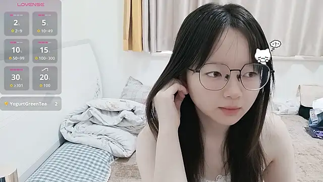 weiwei4999 online show from April 11, 2026, 7:35 am