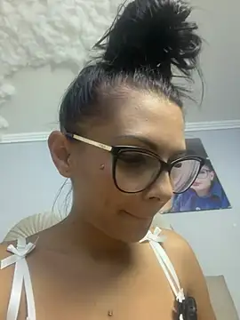 HiddendesireXO01 online show from July 9, 2026, 7:51 pm