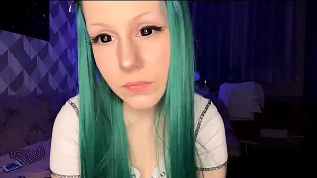 KateSzaflarski online show from January 18, 2026, 6:55 pm