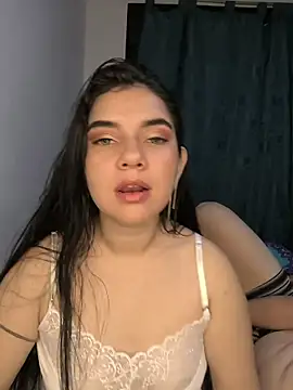 VELVETDUOx online show from March 6, 2026, 4:53 am