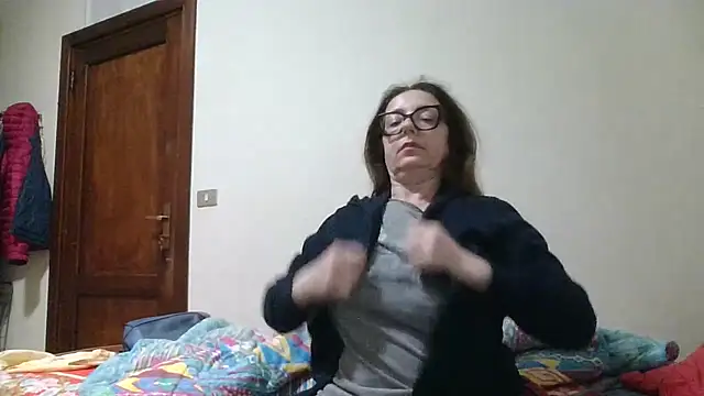 Miasexmilf online show from May 15, 2026, 11:12 pm
