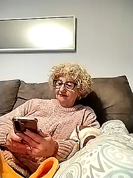 Snapshot of rosasuso chatting on April 6, 2026, 7:15 pm rosasuso online show from April 6, 2026, 7:15 pm