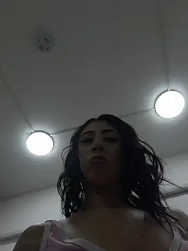 darkkjulietha online show from July 7, 2026, 2:43 pm
