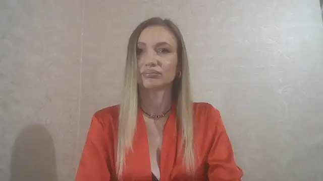 AureliaStar450 online show from February 3, 2026, 10:04 pm