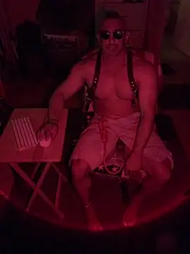 Snapshot of daddydonkey84 chatting on February 20, 2026, 5:37 am daddydonkey84 online show from February 20, 2026, 5:37 am