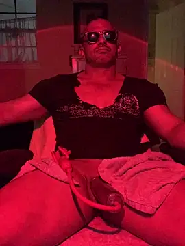 Snapshot of daddydonkey84 chatting on February 27, 2026, 8:03 am daddydonkey84 online show from February 27, 2026, 8:03 am