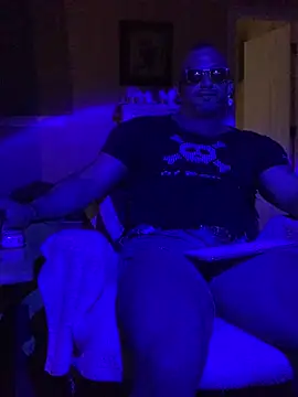 Snapshot of daddydonkey84 chatting on March 2, 2026, 5:08 am daddydonkey84 online show from March 2, 2026, 5:08 am