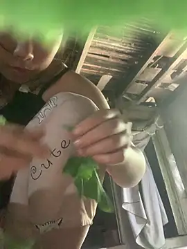 patry33 online show from April 28, 2026, 5:23 am