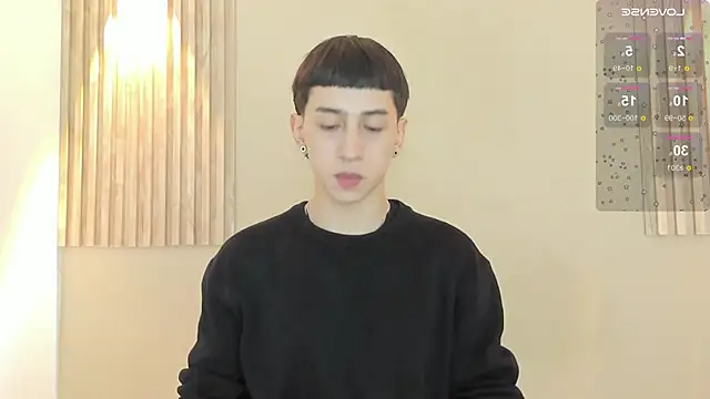 lian cameron online show from February 24, 2026, 3:59 am