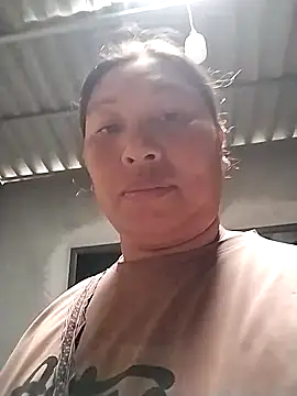 kussecka online show from April 21, 2026, 3:13 am