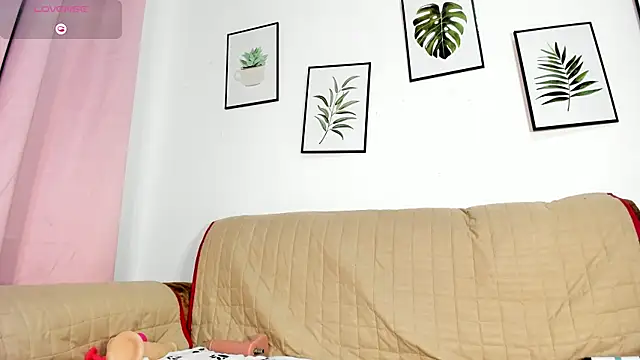 DomenicaW online show from February 10, 2026, 12:31 pm