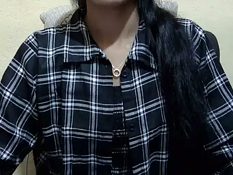 Snapshot of Khushi_v chatting on February 12, 2026, 3:29 pm Khushi v online show from February 12, 2026, 3:29 pm