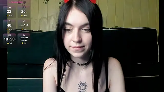 reze daisies online show from March 25, 2026, 8:59 pm