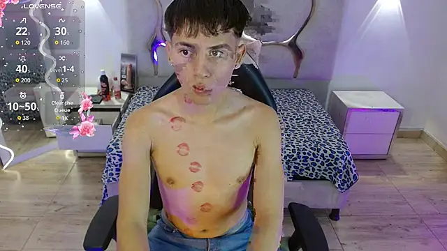 Snapshot of EVAN_TAY chatting on February 4, 2026, 3:12 am EVAN TAY online show from February 4, 2026, 3:12 am