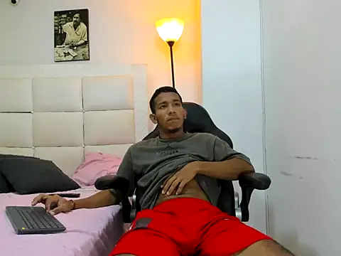 ricky spensar23cm  online show from February 15, 2026, 2:08 am