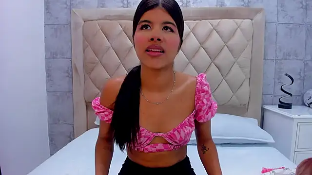 SidneyBrownn  online show from February 19, 2026, 11:23 pm