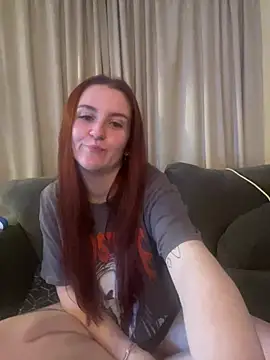 PoppySlut6999 online show from February 14, 2026, 9:44 pm