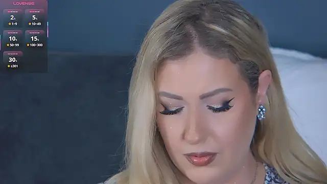 Snapshot of OndinaNoire chatting on February 12, 2026, 9:21 pm OndinaNoire online show from February 12, 2026, 9:21 pm