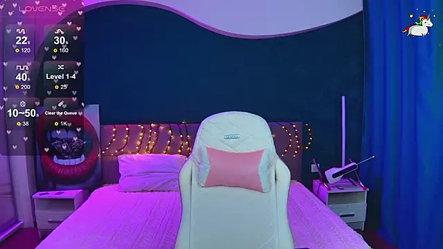 Snapshot of Lunatrend chatting on February 21, 2026, 6:14 am Lunatrend online show from February 21, 2026, 6:14 am