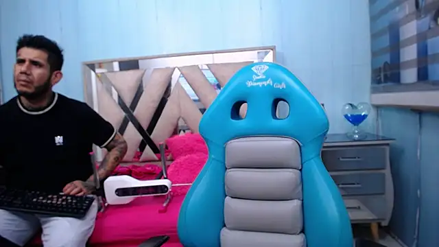 allison max tattoo online show from February 8, 2026, 2:15 am