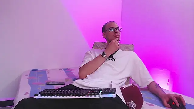 Snapshot of Vlad__night chatting on February 10, 2026, 11:58 am Vlad night online show from February 10, 2026, 11:58 am