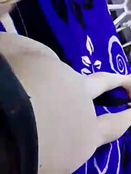 banouti28 online show from June 16, 2026, 2:52 pm