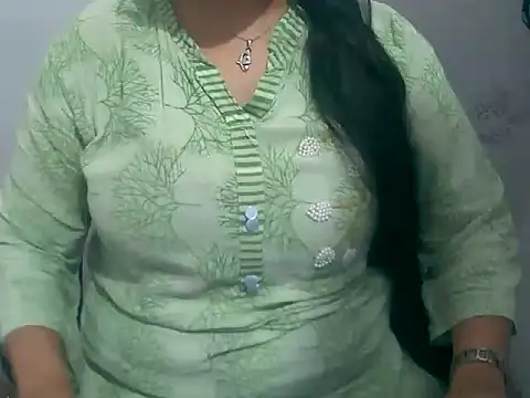 Cute Aliyaa online show from March 11, 2026, 10:54 am