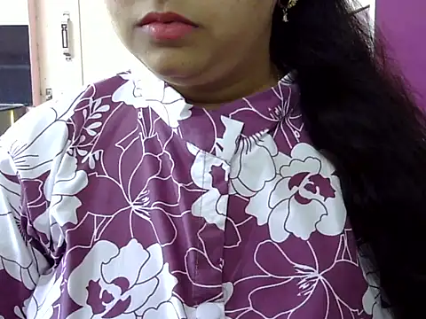 Cute Aliyaa online show from April 10, 2026, 11:15 am