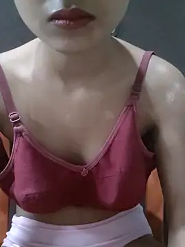 Snapshot of twinkle20 chatting on February 21, 2026, 9:16 pm twinkle20 online show from February 21, 2026, 9:16 pm