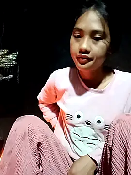 Snapshot of Hoa-tuylip chatting on February 25, 2026, 10:19 pm Hoa-tuylip online show from February 25, 2026, 10:19 pm