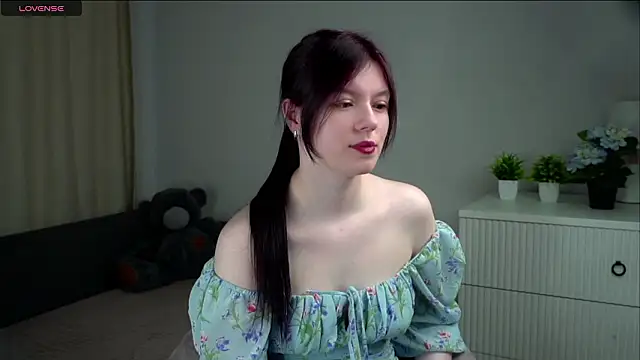 SelmaCarolfi online show from March 30, 2026, 1:28 am