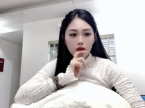 Thuy79 online show from February 5, 2026, 2:54 pm