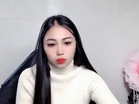 Thuy79 online show from February 9, 2026, 6:23 pm