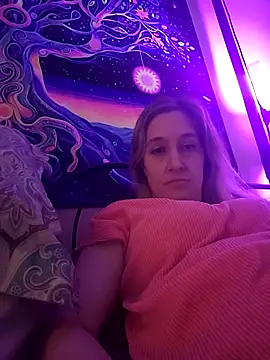 Sunflower0025 online show from March 13, 2026, 2:01 pm