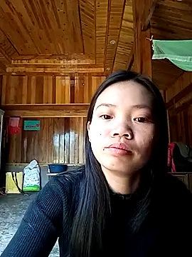 Snapshot of derylove_ chatting on February 27, 2026, 4:23 am derylove online show from February 27, 2026, 4:23 am