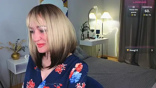 Oliiviaa  online show from February 9, 2026, 8:18 am