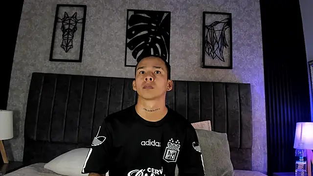 Snapshot of bliinkii_and_luka_ chatting on February 4, 2026, 3:18 pm bliinkii and luka online show from February 4, 2026, 3:18 pm