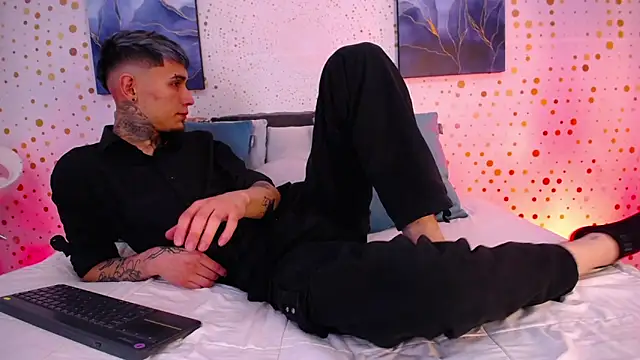 Snapshot of Max_Hader chatting on February 10, 2026, 1:15 pm Max Hader online show from February 10, 2026, 1:15 pm