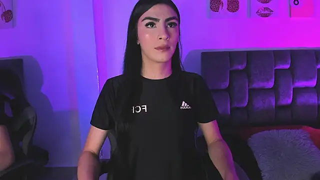 Isabella Moon9 online show from April 6, 2026, 12:17 pm