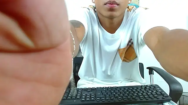 ostinn18 online show from March 2, 2026, 2:13 pm